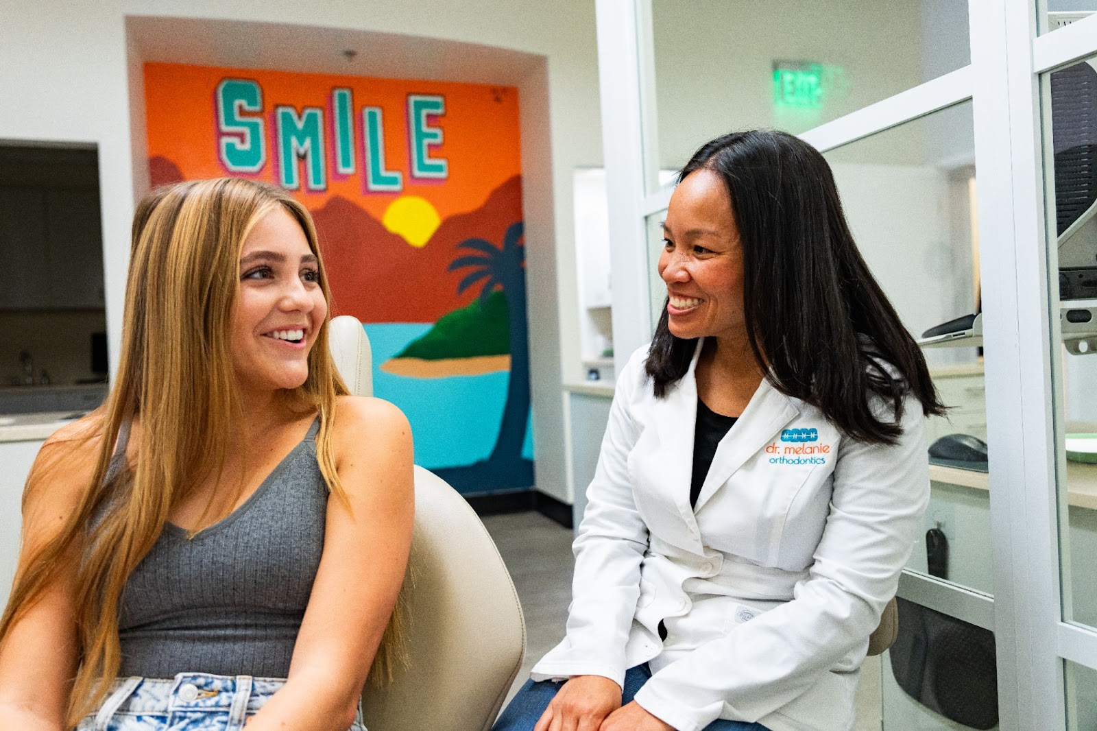 How To Stick to Your Schedule With Clear Aligners When Traveling